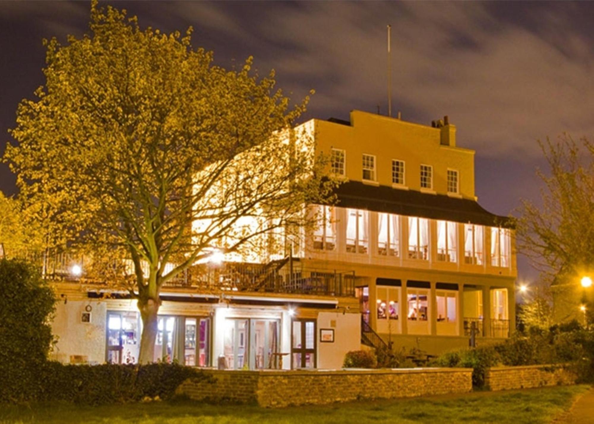 Royal Hotel, Bar & Grill Purfleet Dış mekan fotoğraf
